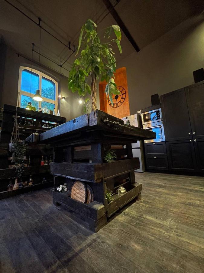 Wohnen Im Schloss - Alter Bahnhof Von Apartment