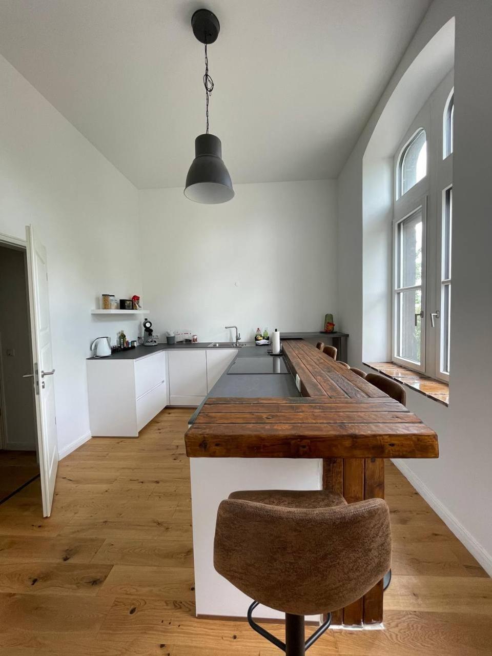 Wohnen Im Schloss - Alter Bahnhof Von Apartment