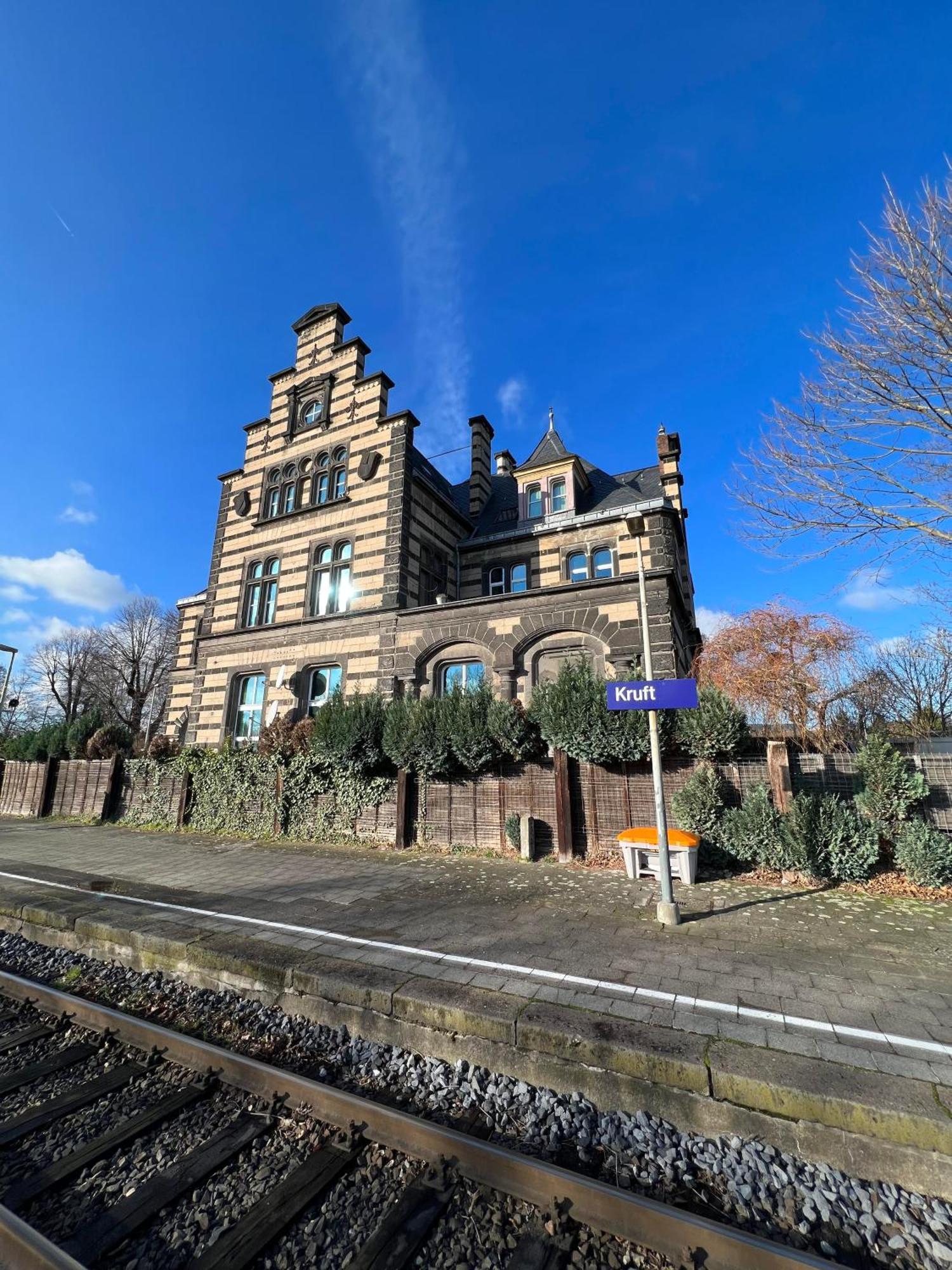 Wohnen Im Schloss - Alter Bahnhof Von *