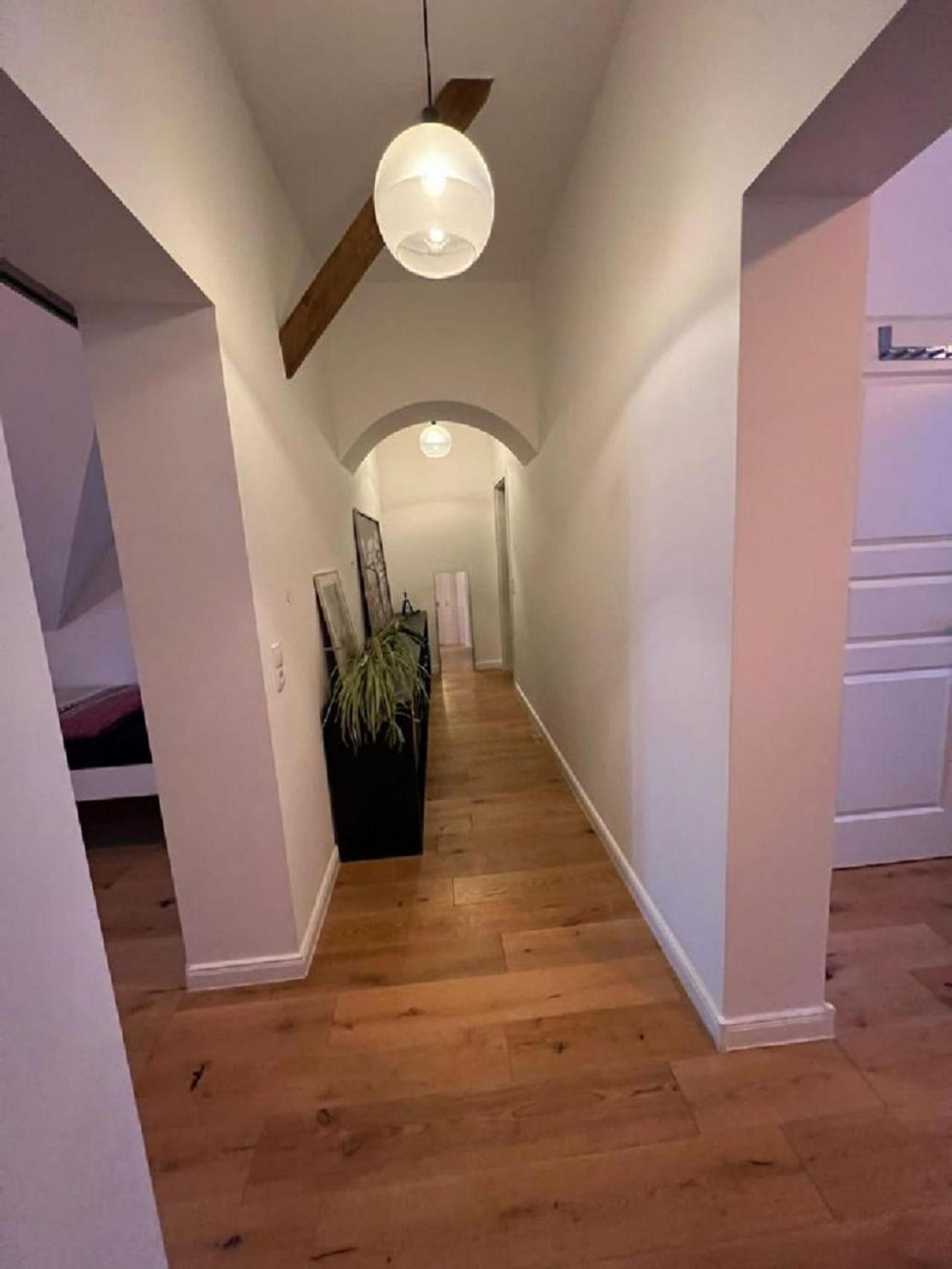 Wohnen Im Schloss - Alter Bahnhof Von Apartment *