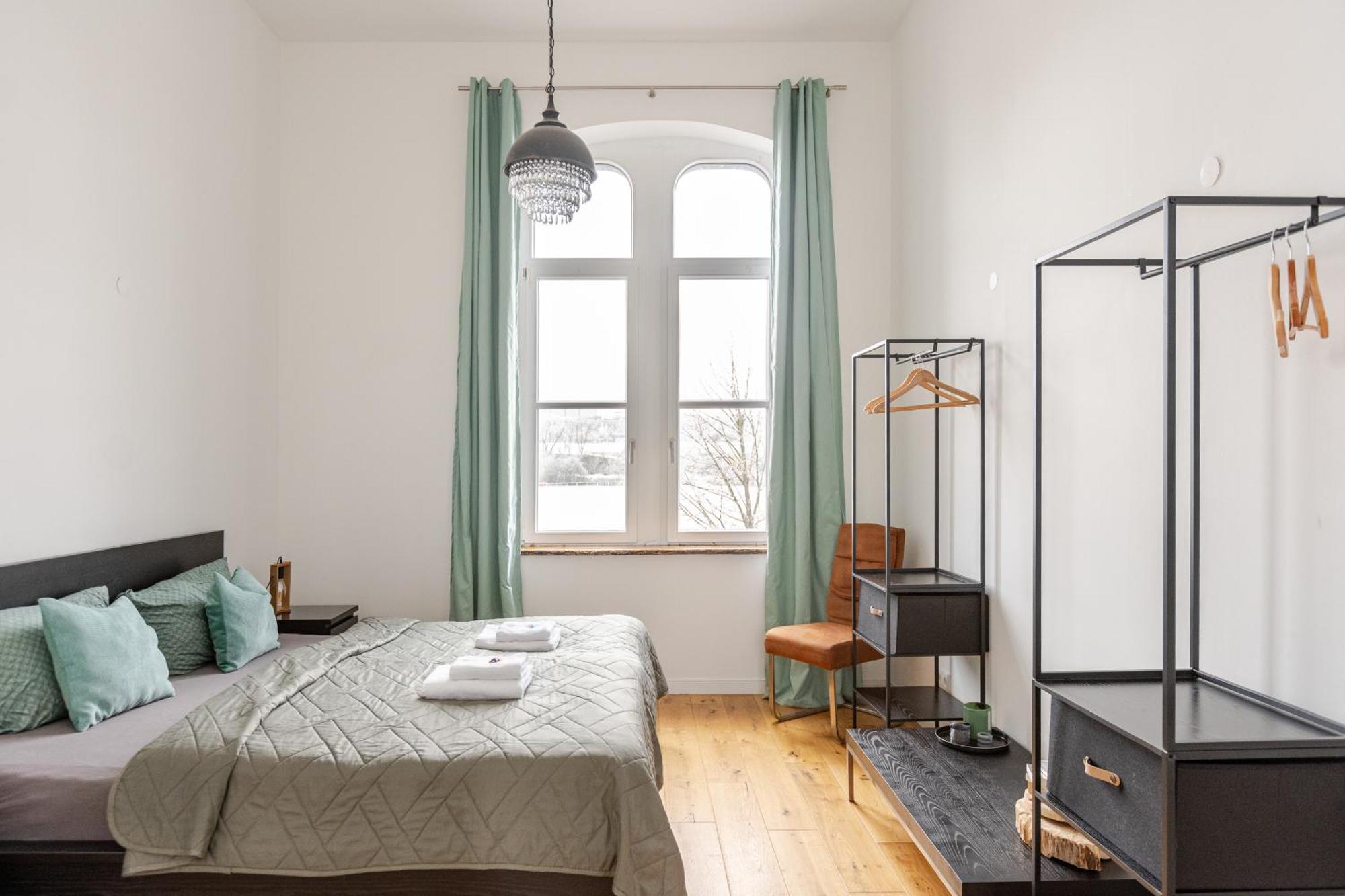 Wohnen Im Schloss - Alter Bahnhof Von Appartement *