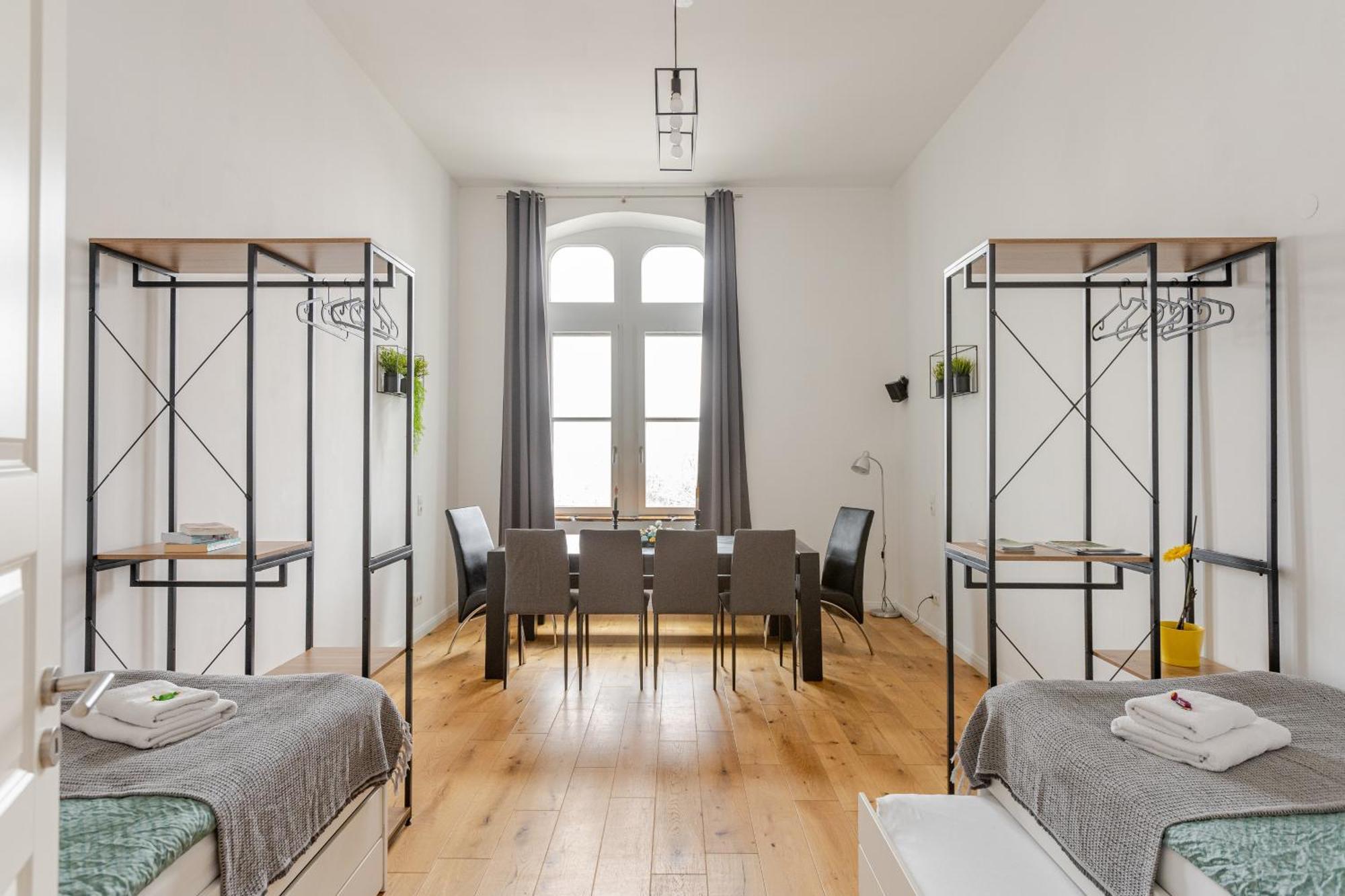 Wohnen Im Schloss - Alter Bahnhof Von Appartement