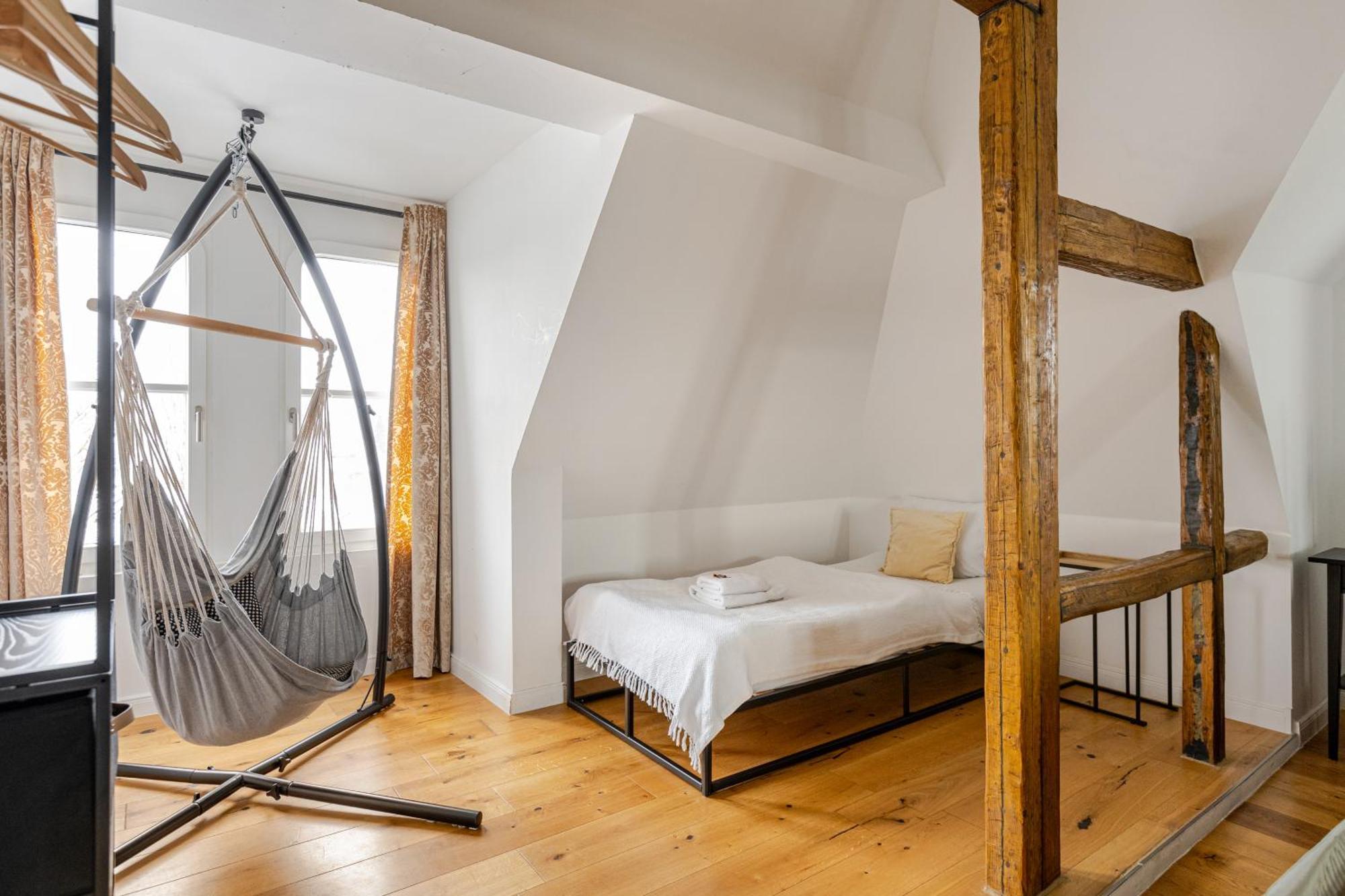 Wohnen Im Schloss - Alter Bahnhof Von Appartement *