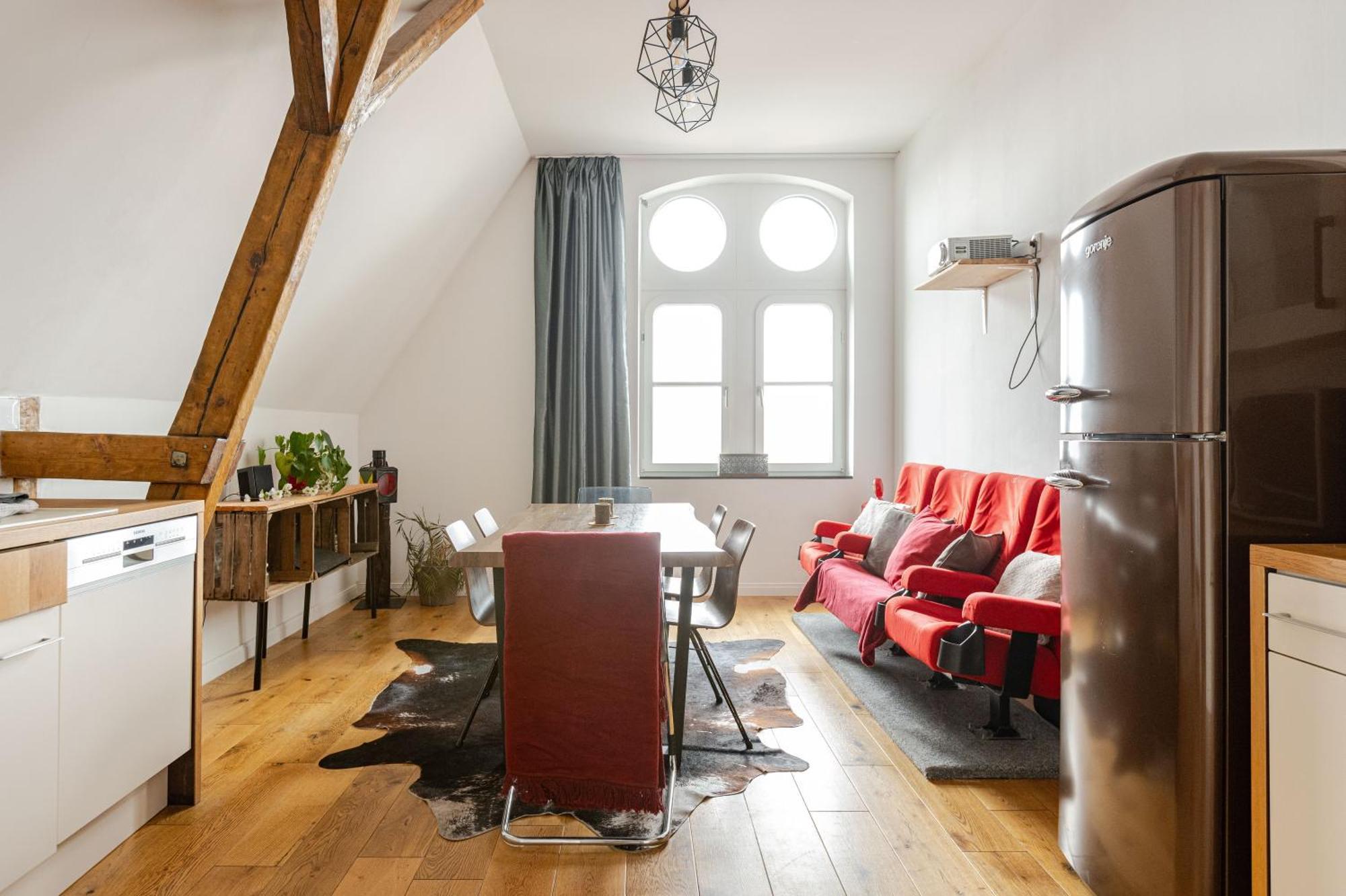 Wohnen Im Schloss - Alter Bahnhof Von Apartment *