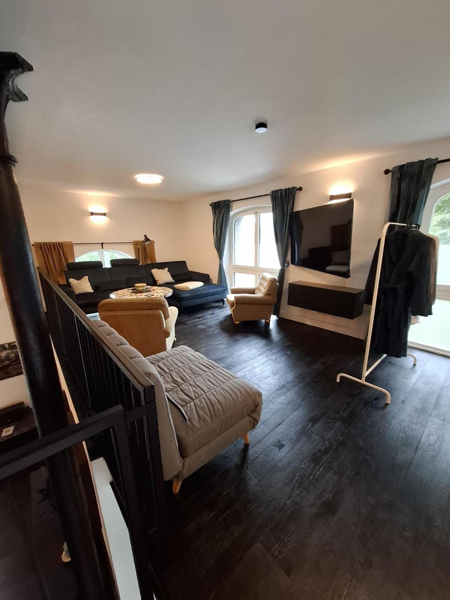 Apartment Wohnen Im Schloss - Alter Bahnhof Von Kruft