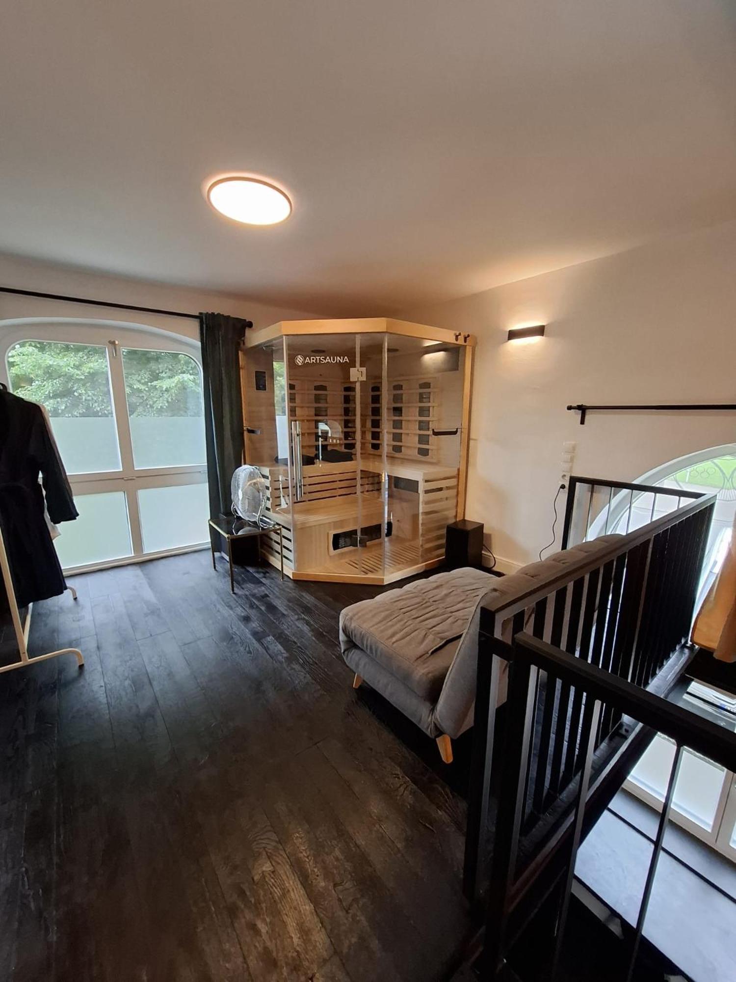 Wohnen Im Schloss - Alter Bahnhof Von Apartment